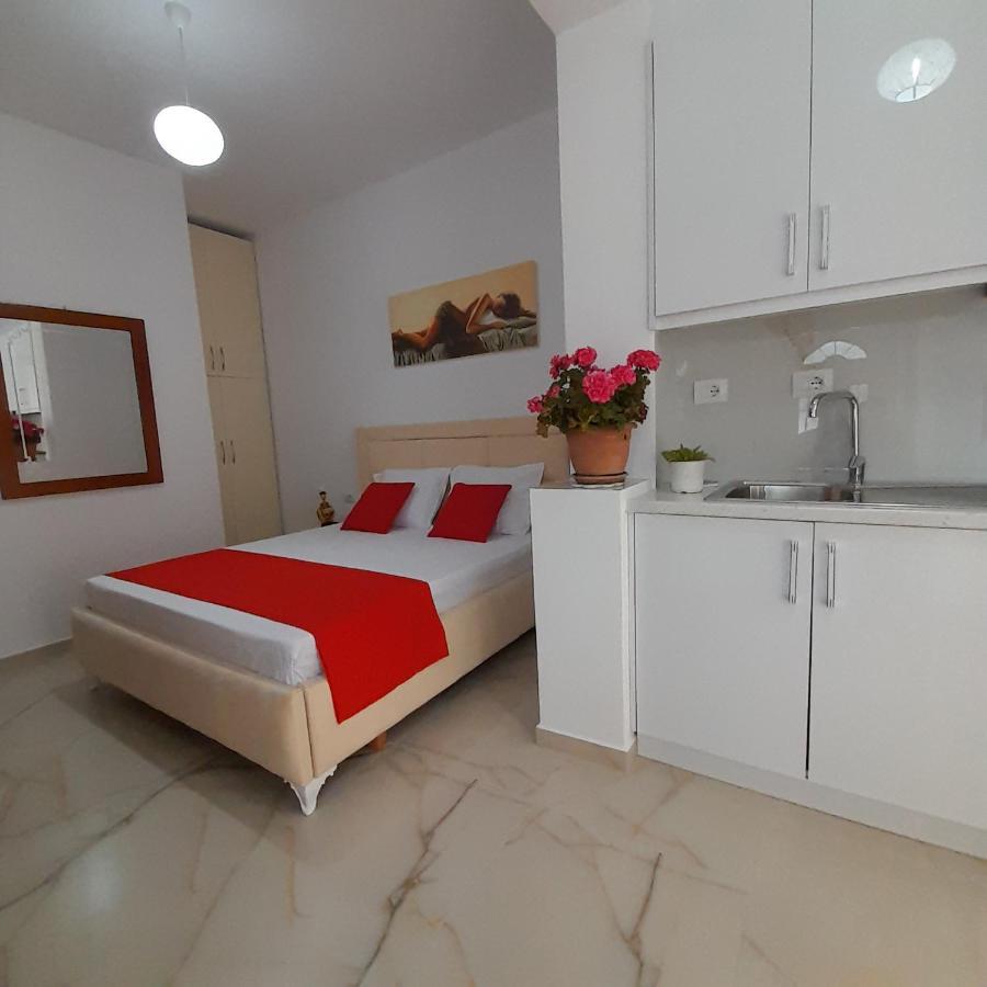 Denni’s Home Sarandë Eksteriør bilde