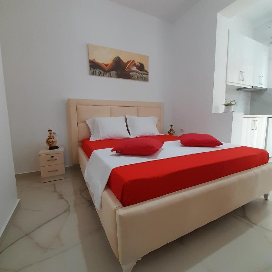Denni’s Home Sarandë Eksteriør bilde