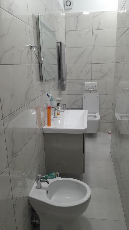 Denni’s Home Sarandë Eksteriør bilde